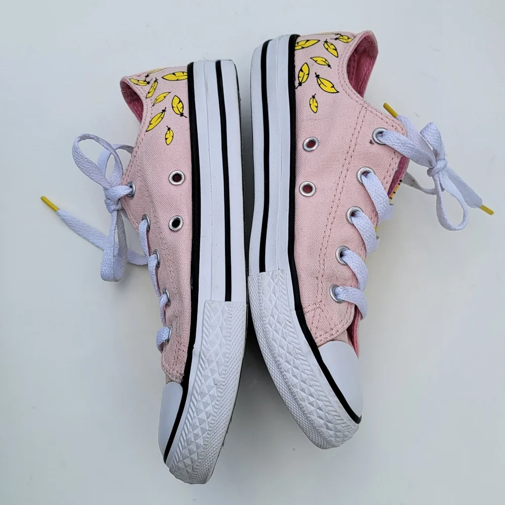 Converse | Chuck Taylor All-Star Looney Tunes Tweety Bird Sneakers Size 2